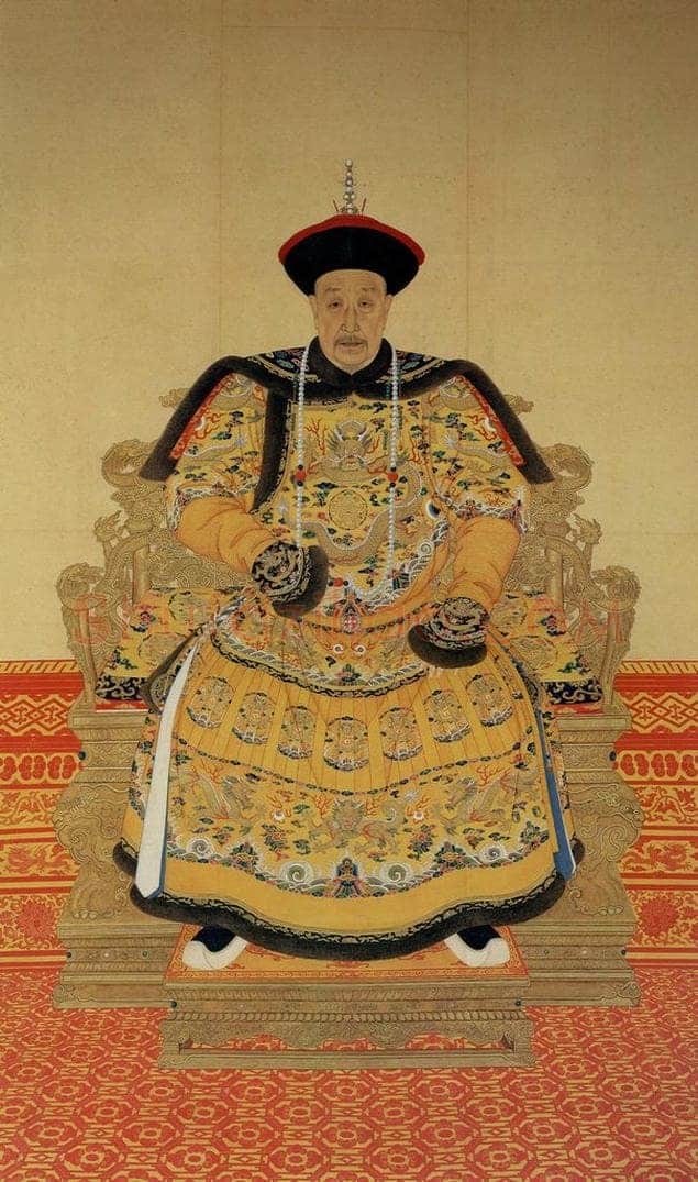 清 佚名 《弘历朝服像》 书画作品
