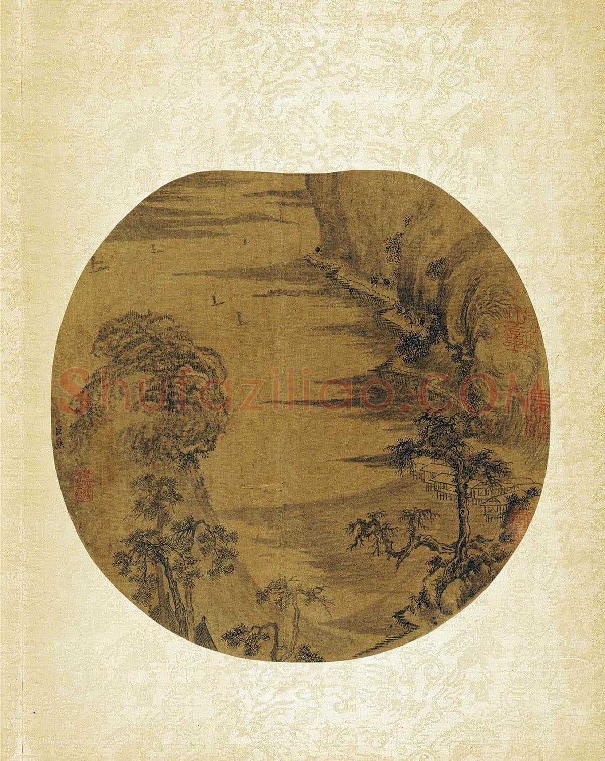 巨然山水《江帆遥岑图》团扇页