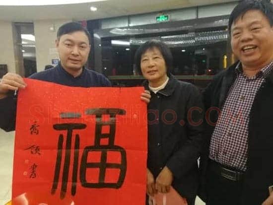 珠海有个好雷锋 她的名字叫阿屏